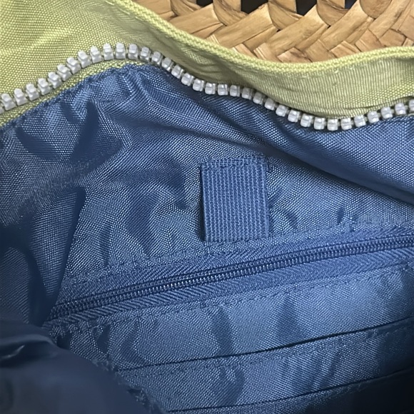 Baggallini Women's Lime Green Triple Zip Front 3 Crossbody Bag Top Zip Organizer - Picture 7 of 7